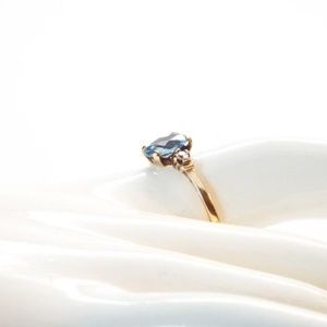 Vintage 10k Blue Aquamarine Engagement Style Ring